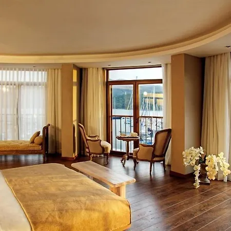 Marti Hemithea Hotel